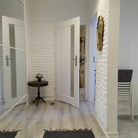Apartament Karolkowa 58- Blisko Centrum 公寓 华沙